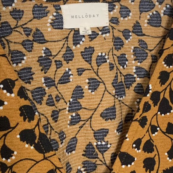 Women’s Melloday Size Small Floral Print Puckered Sleeves Blouse - Picture 4 of 6